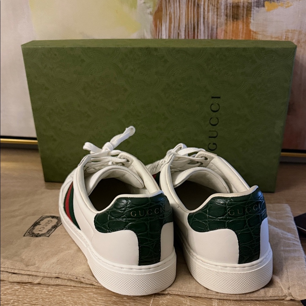 Gucci White Sneakers with Green and Red Detail